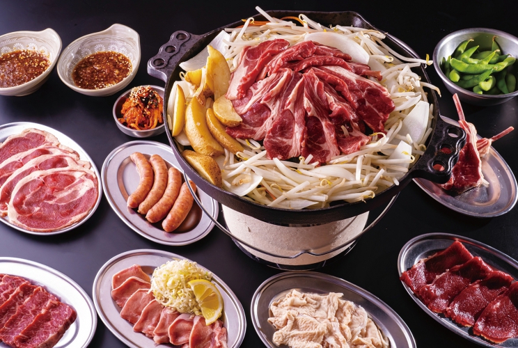 オススメは飲めるほど柔らかい「名物!飲めるジンギスカン」1,749円