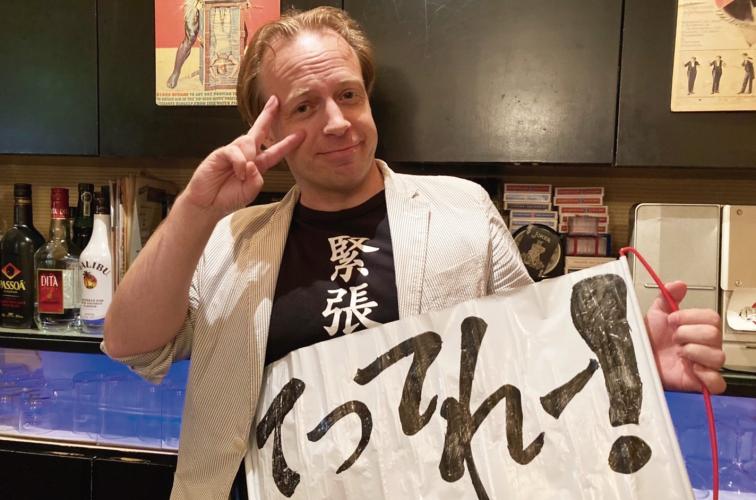 陽気なスウェーデン人マジシャンのヨーナスは、不定期で登場する