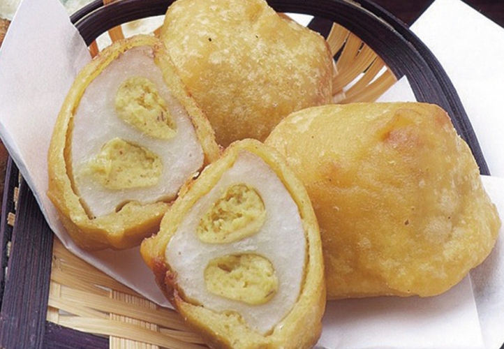 注文を受けてから揚げる辛子蓮根など九州のB級料理が多数