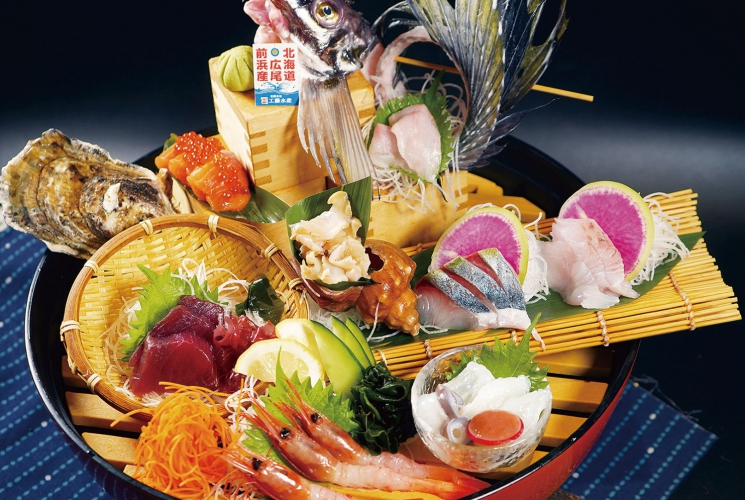 当日仕入れにこだわった海鮮盛り合わせは1人前550円~