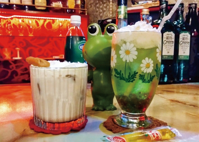 「大人のクリームソーダ」1,000円などオリジナルカクテルがクーポン利用でお得になる