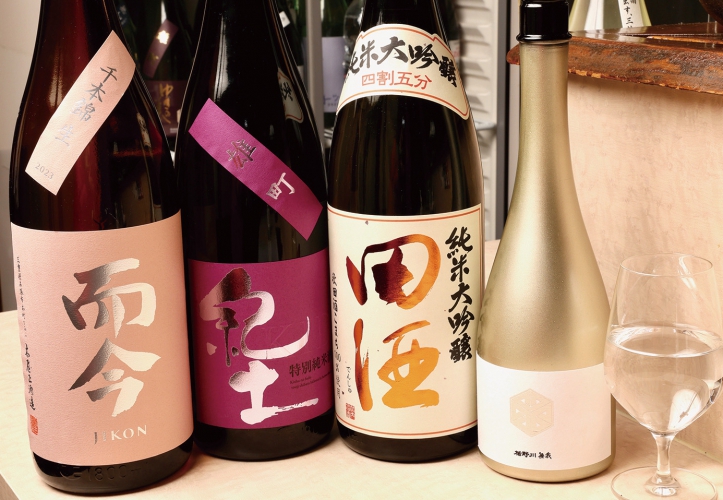 田酒、紀土、No.6などレアな日本酒を豊富に取り扱っている