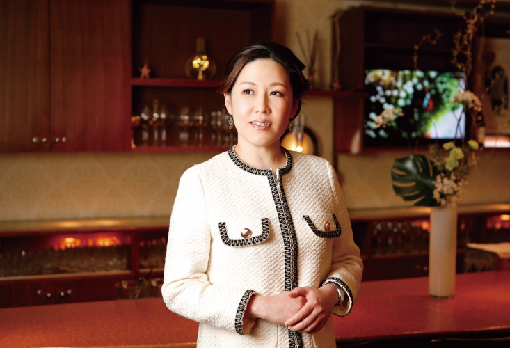 誠実な印象のある福山真弓ママ、その表情に人柄の良さが表れる