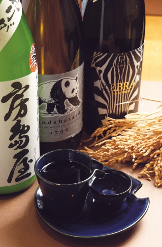 富山県の人気酒造好適米五百万石を醸したシマウマラベルの「ゼブラ」など限定品を用意
