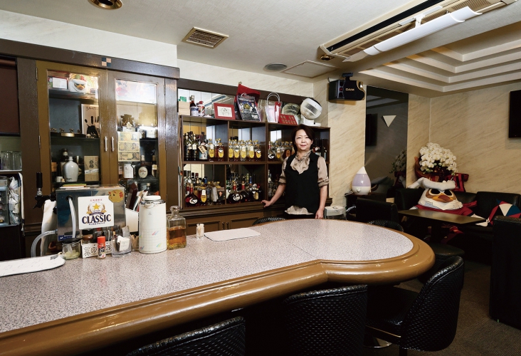 落ち着きのある雰囲気で憩いの時間を愉しんで。“お1人様”も大歓迎