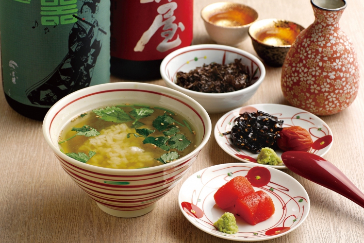 タラコ、梅&ごま昆布、岩のりの3種から選べる「〆のお茶漬け」各700円。香りが良い抹茶入り玄米をおでんのダシで濾しているのがポイント