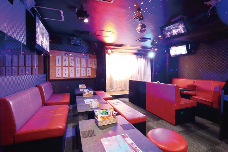 参加型のショータイムが大人気、10人以上で貸切相談可