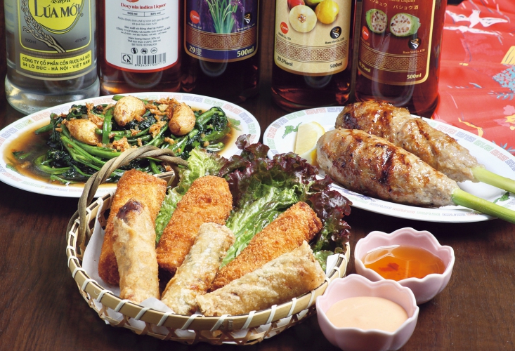 どれもリーズナブルで食べ応えのあるさまざまな料理がズラリ