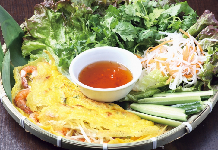 2人でシェアがオススメ「ベトナム風お好み焼き」1,200円