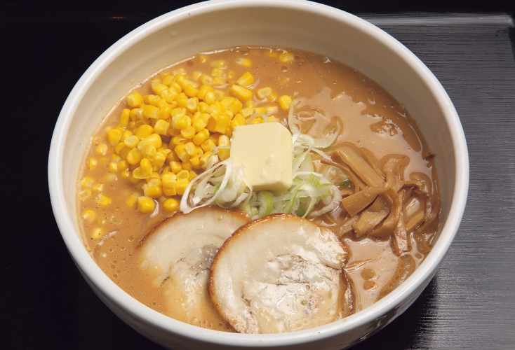 こってり系の味噌が人気、濃いめの味付けながら不思議と軽く食べやすい、特に味噌バターコーンがオススメ