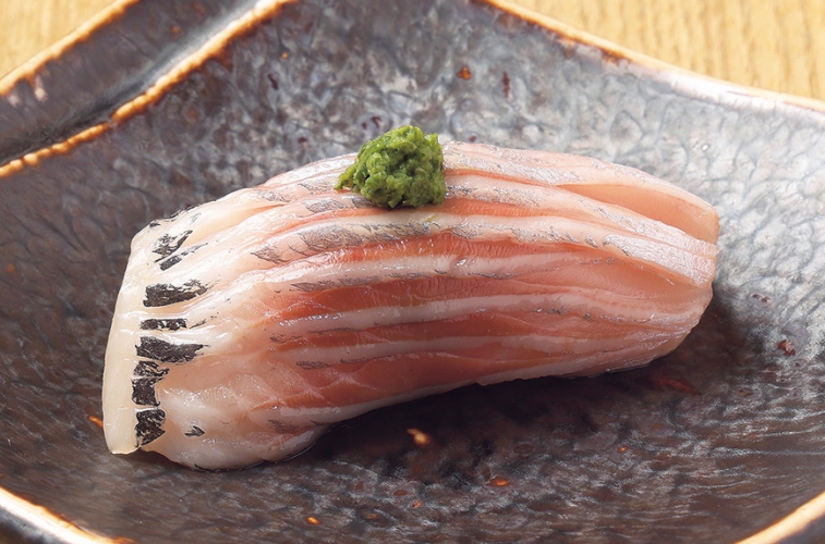 噴火湾で水揚げされるニシンは店主オススメの1品、脂がのって程よい歯応えが特徴