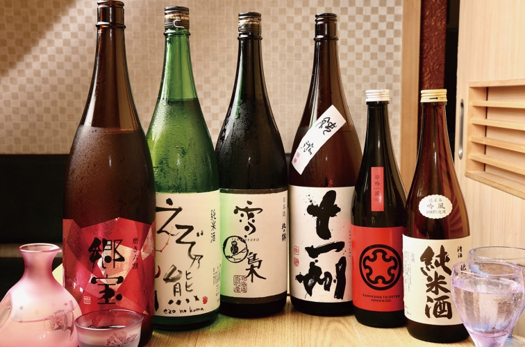 日本酒は道産酒を中心にしたラインナップで、グラス1杯800円~、1合1,200円~