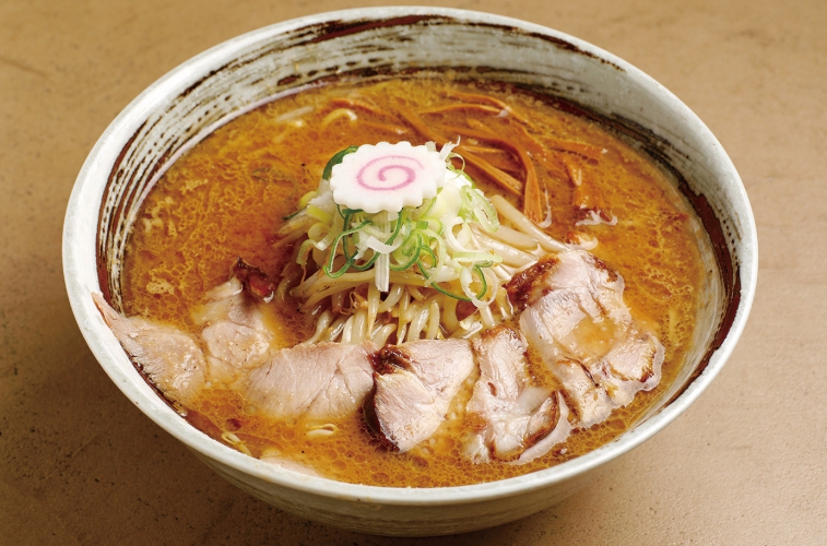 中華鍋で豪快に炒め上げた野菜と香味油の旨みを味わう、同店1番人気の「味噌」1,100円