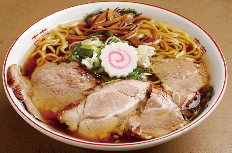 香り豊かな醤油の風味にコクとまろやかさを感じるスープが特徴の「醤油」1,000円