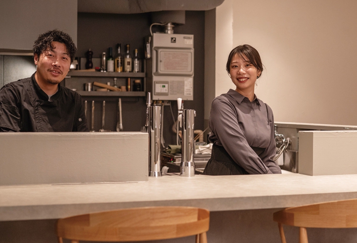 左から阿部料理長と佐藤店長の元同僚の2人、いつも温かく迎えてくれて接客も心地いい