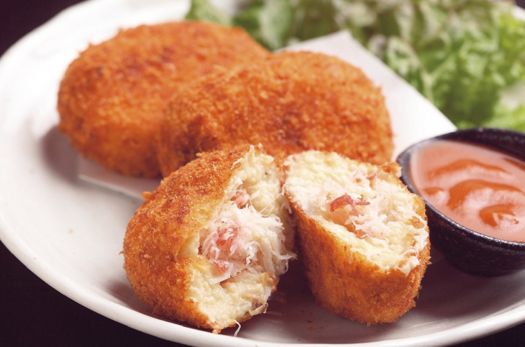 名物カニクリームコロッケのほか、北海道和牛、ジンギスカン、海鮮鍋も味わえる