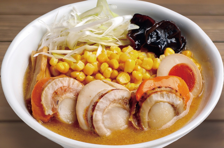 食べ応えのある大ぶりなホタテを使用した「ホタテラーメン味噌」2,000円、口の中に旨みが染みわたる