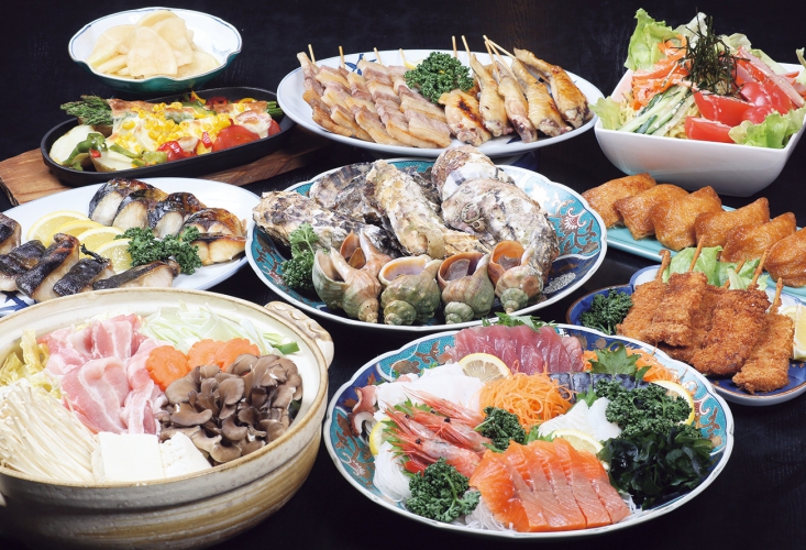 手羽先1本150円、青つぶ焼き2個500円、刺身盛り放題580円~