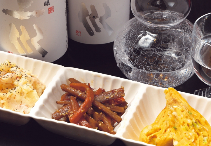11種以上のメニューから組み合わせるおつまみ3点セット800円
