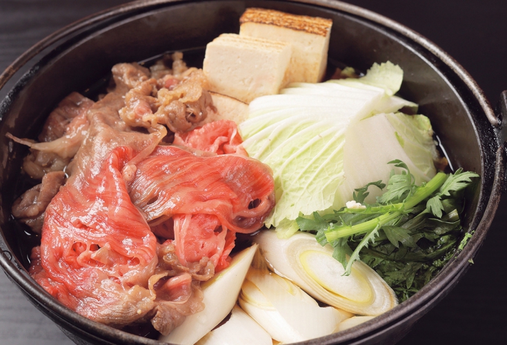 和牛のすき焼き、5月迄は1,800円で提供