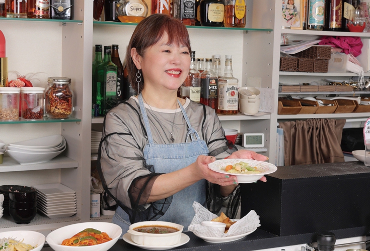 料理とお酒、そして料理が大好きな美奈子ママ 