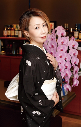 頼りになるけどどこか放っておけない、あゆみママ