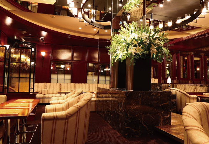 高級感が漂う寛ぎの空間で優雅の時間の堪能できる