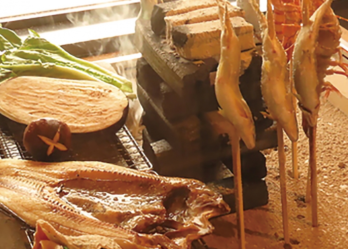 土日祝はお昼から営業しているので昼飲みにも最適