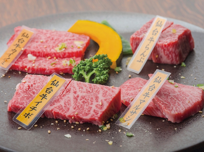 〆は「和牛トロ寿司」1貫650円
