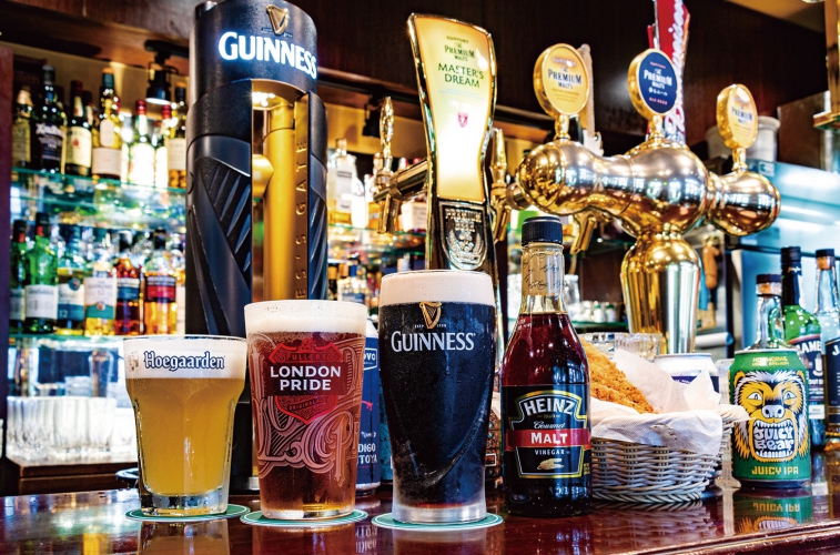 ギネス、ロンドンプライド、ヒューガルデンなどの樽生ビールほかIPA各種あり