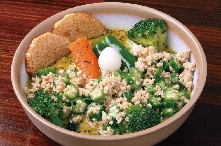 クセになる味わいでコアなファンが多い納豆挽肉カリー1,450円