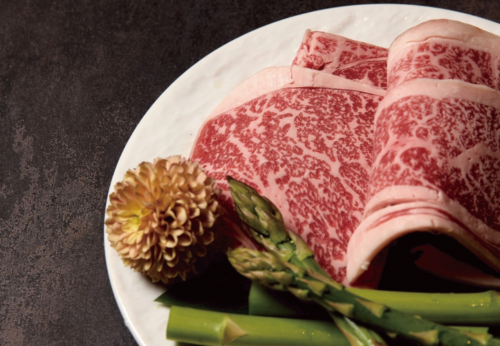 海鮮だけでなく和牛や季節の野菜も充実