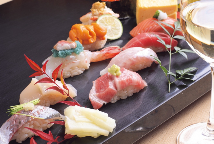 職人の技と粋からなる極上の寿司を堪能して。飲み放題付宴会コースも好評受付中!