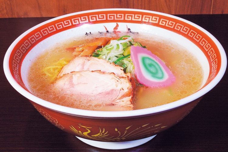 「しおラーメン」850円が大人気、名古屋コーチンの鶏ガラとモンゴル産自然塩を使用したオススメの1杯