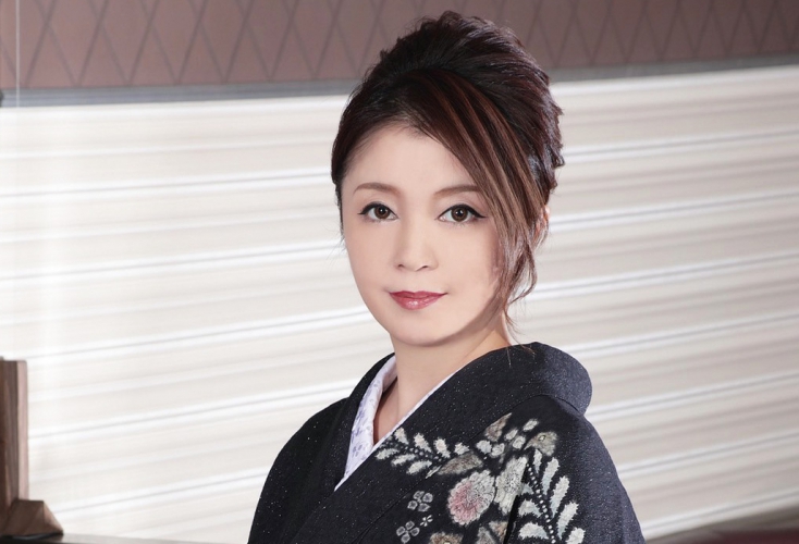 「お近くにお立ち寄りの際には気軽にご来店ください」と愛未ママ