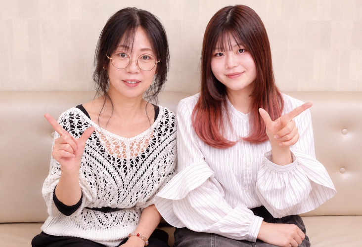 「宇宙1ポジティブ」を自称する玲子ママとことはちゃん
