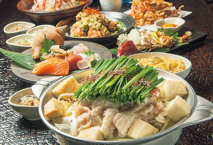 「もつ鍋」は金の鍋（塩）、黒の鍋（醤油）、赤の鍋（辛い醤油）など